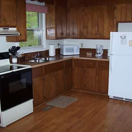 Lyndhurst Cabin Creekwood מראה חיצוני תמונה