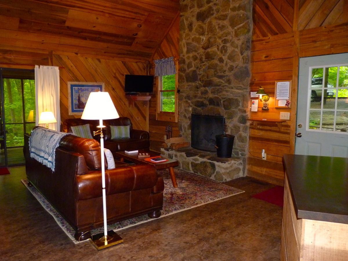 Lyndhurst Cabin Creekwood מראה חיצוני תמונה
